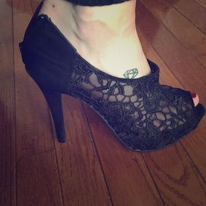 Elle black sheer pumps🖤